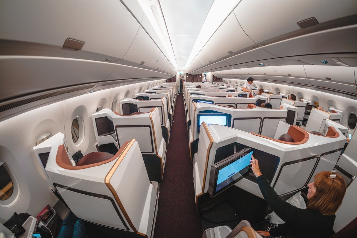 Cabine de Classe Supérieure de l'Airbus A350 de Virgin Atlantic par l'Arrière