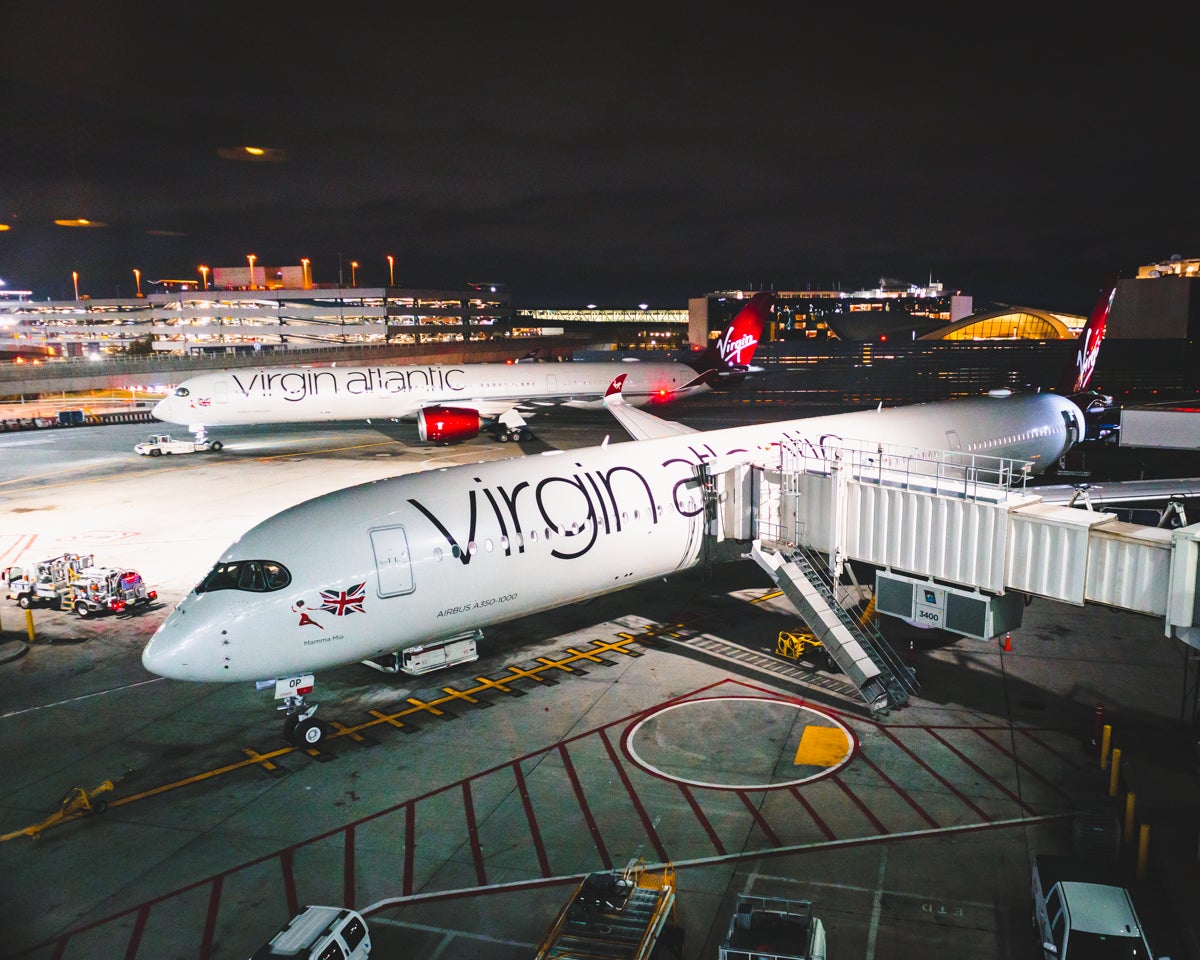 Virgin Atlantic Clubhaus JFK Blick auf Airbus A350