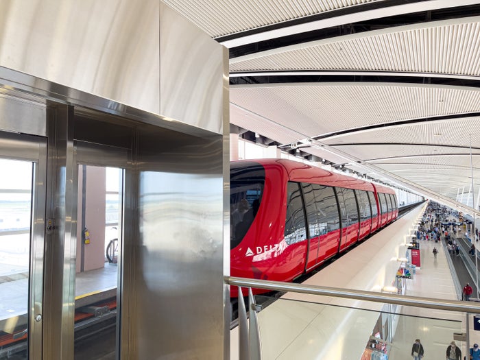 Detroit Metropolitan Wayne County Airport [DTW] — Ultimate Terminal Guide