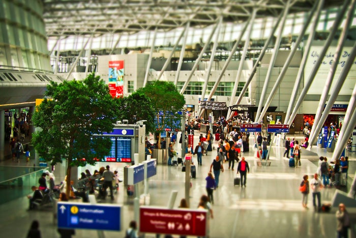 The Fastest Growing and Declining Airports in the U.S. [Interactive Data Study]