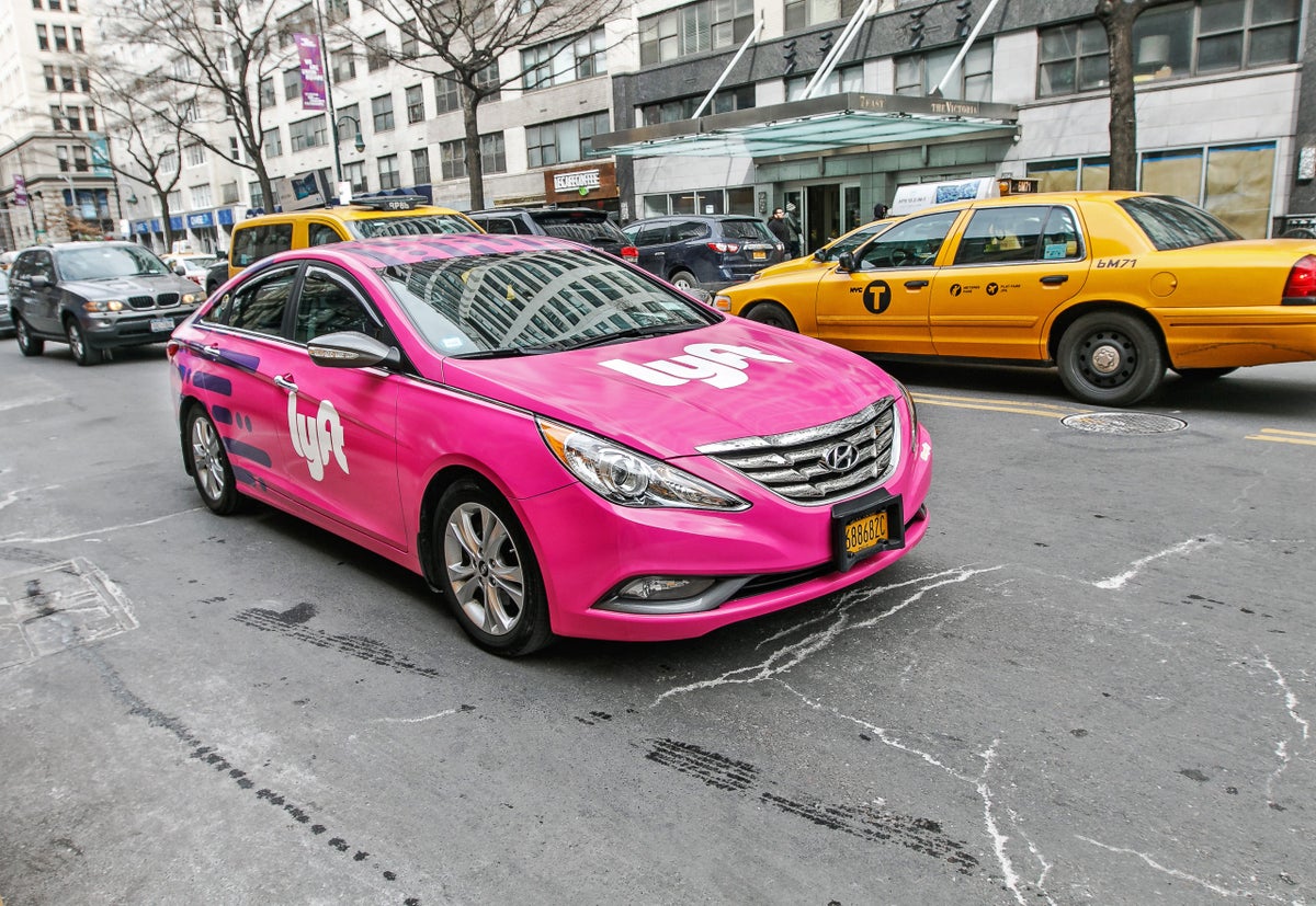 Uber, Lyft, Via — Picking A Rideshare Subscription Service For Your Commute