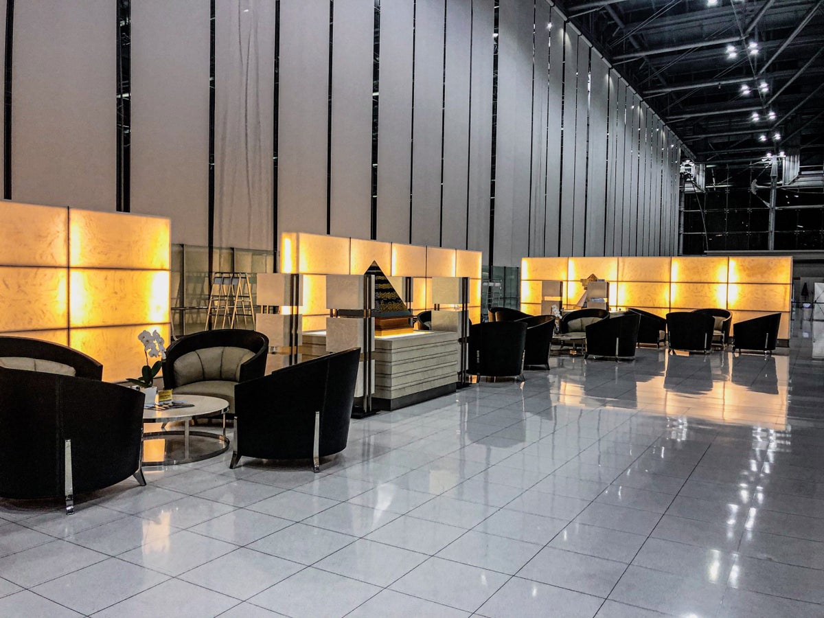 Thai Airways First Class Check in Seating Area