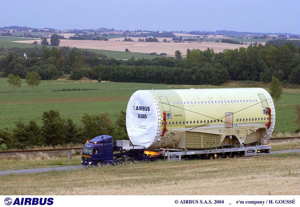 A380 fuselage section road transport