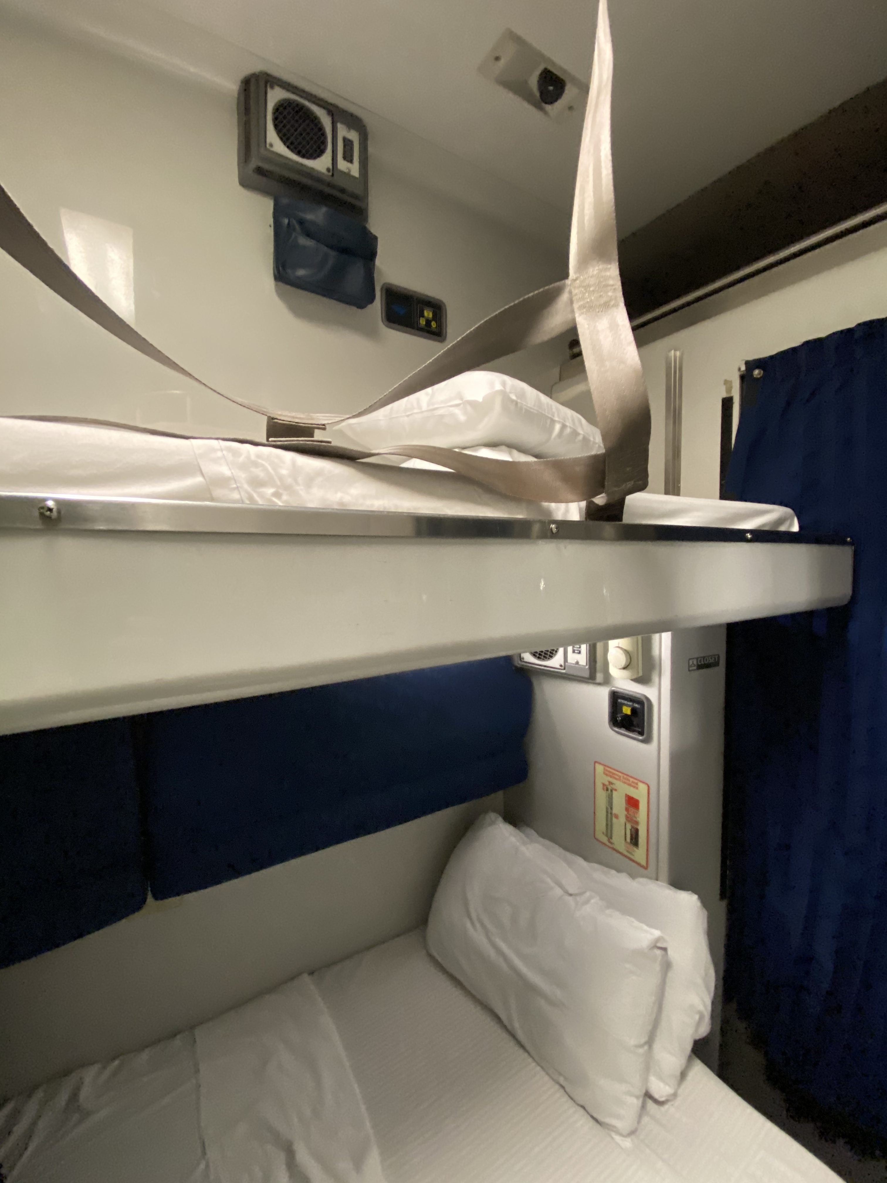 Amtrak Silver Meteor Sleeper Service Review D C To Miami   Amtrak Bedroom Both Bunks Rotated 