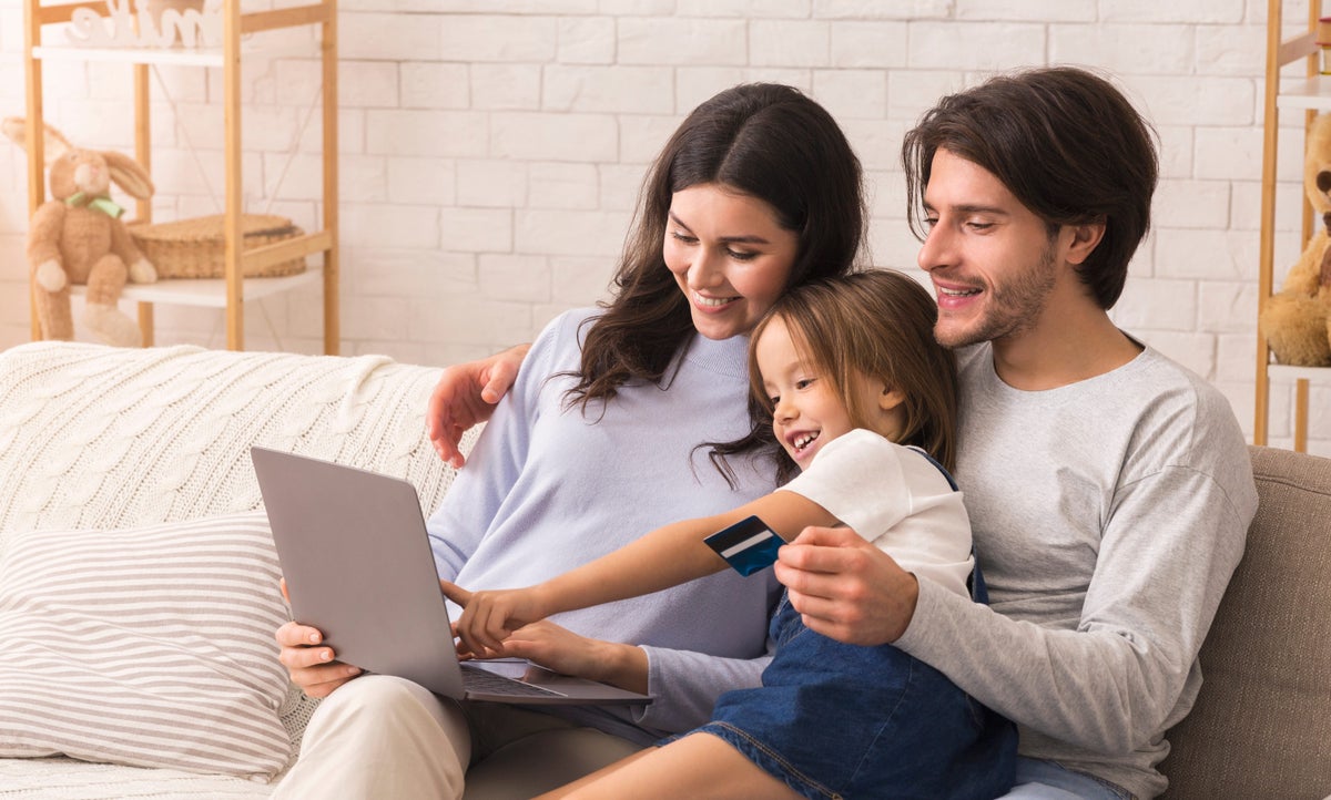 The 14 Best Credit Cards for Families [2024]