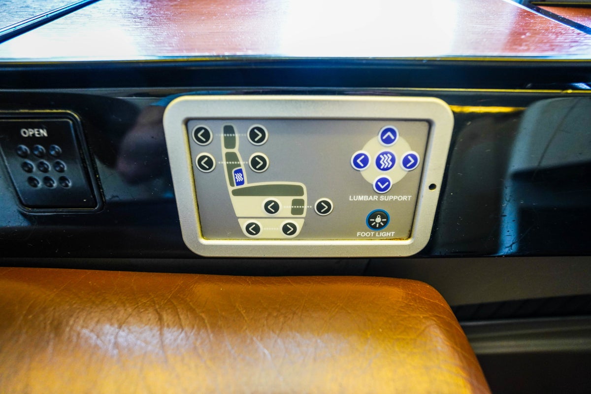 Japan Airlines Boeing 777 300ER First Class Seat controls