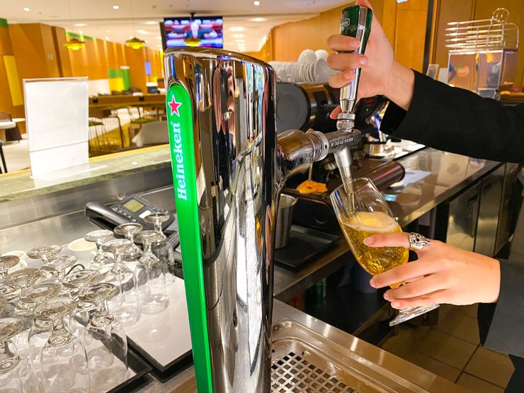Plaza Premium Lounge Rio Draft Beer Heineken