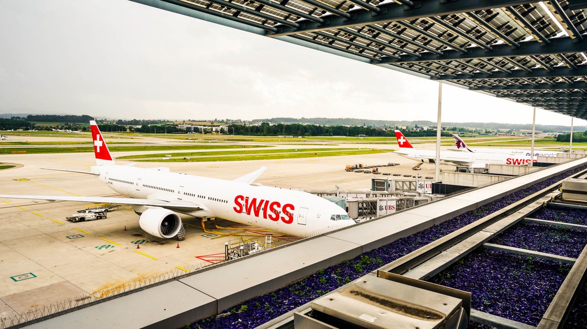 Review: SWISS Air First Class Lounge Terminal E at Zurich Airport