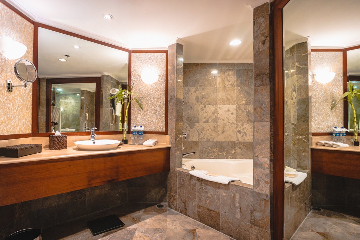 The Laguna Bali Executive Suite Ensuite Bathroom
