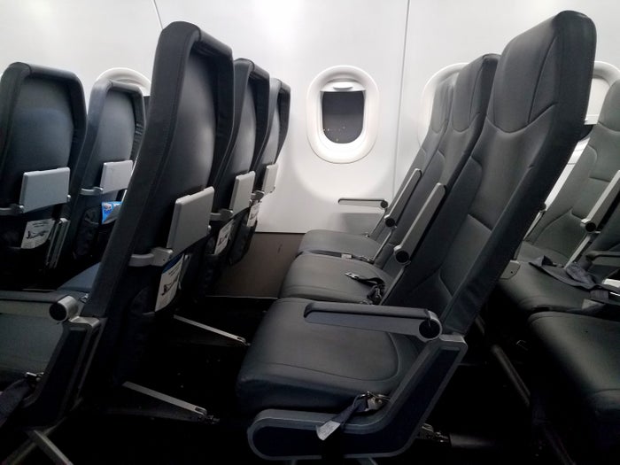 Biden Administration Demands Fee Transparency from Airlines