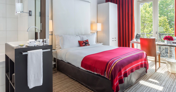 InterContinental Paris Avenue Marceau Bedroom View InterContinental Paris Avenue Marceau Bedroom View