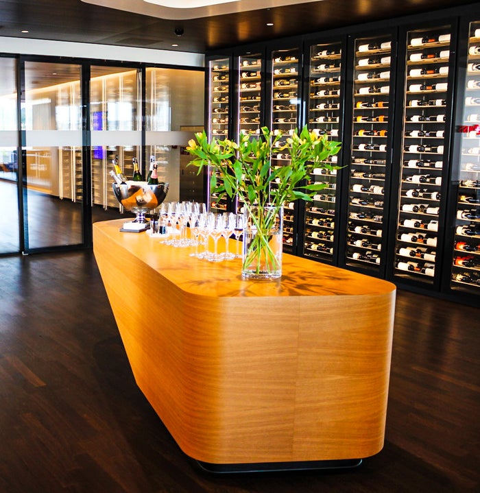 SWISS Air First Class Lounge Champagne bar SWISS Air First Class Lounge Champagne bar