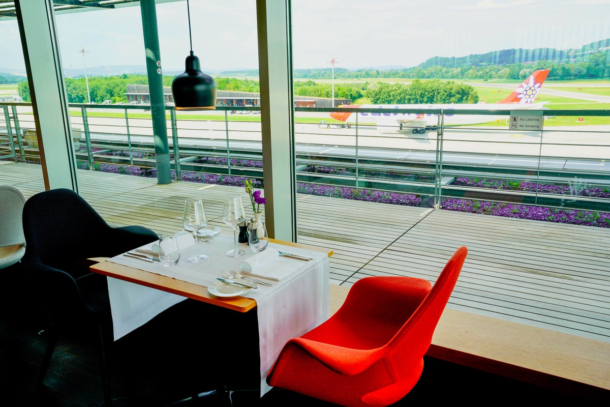 SWISS Air First Class Lounge Dining area