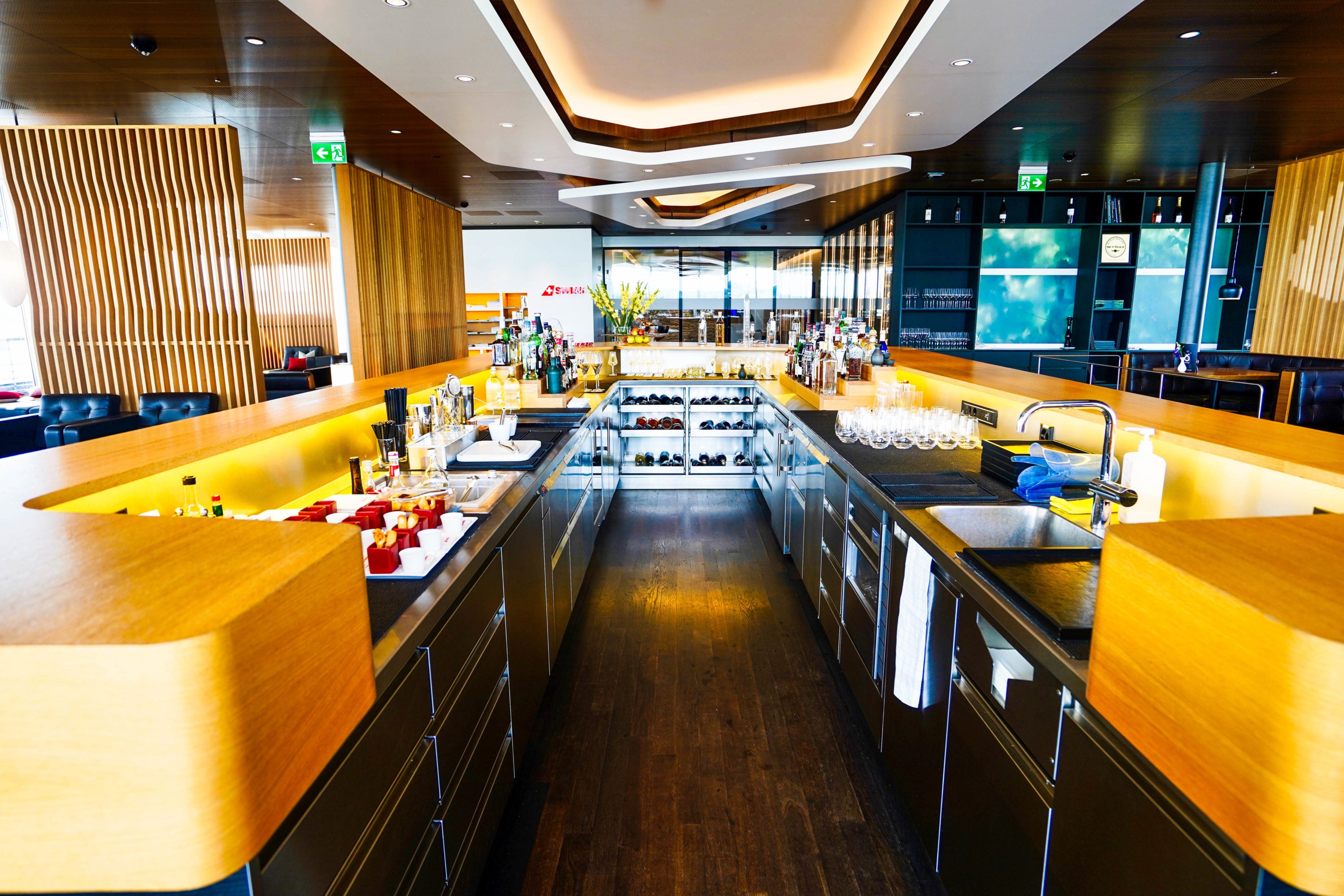 SWISS Air First Class Lounge Main bar SWISS Air First Class Lounge Main bar