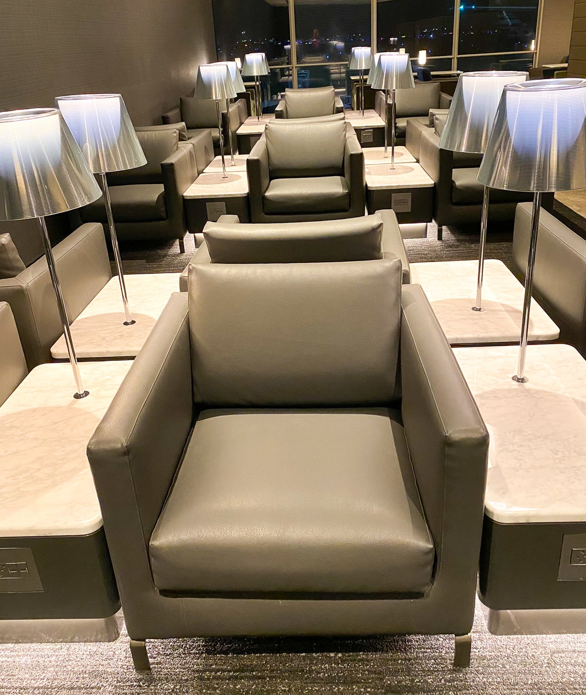 United Polaris Lounge ORD Extra Seats