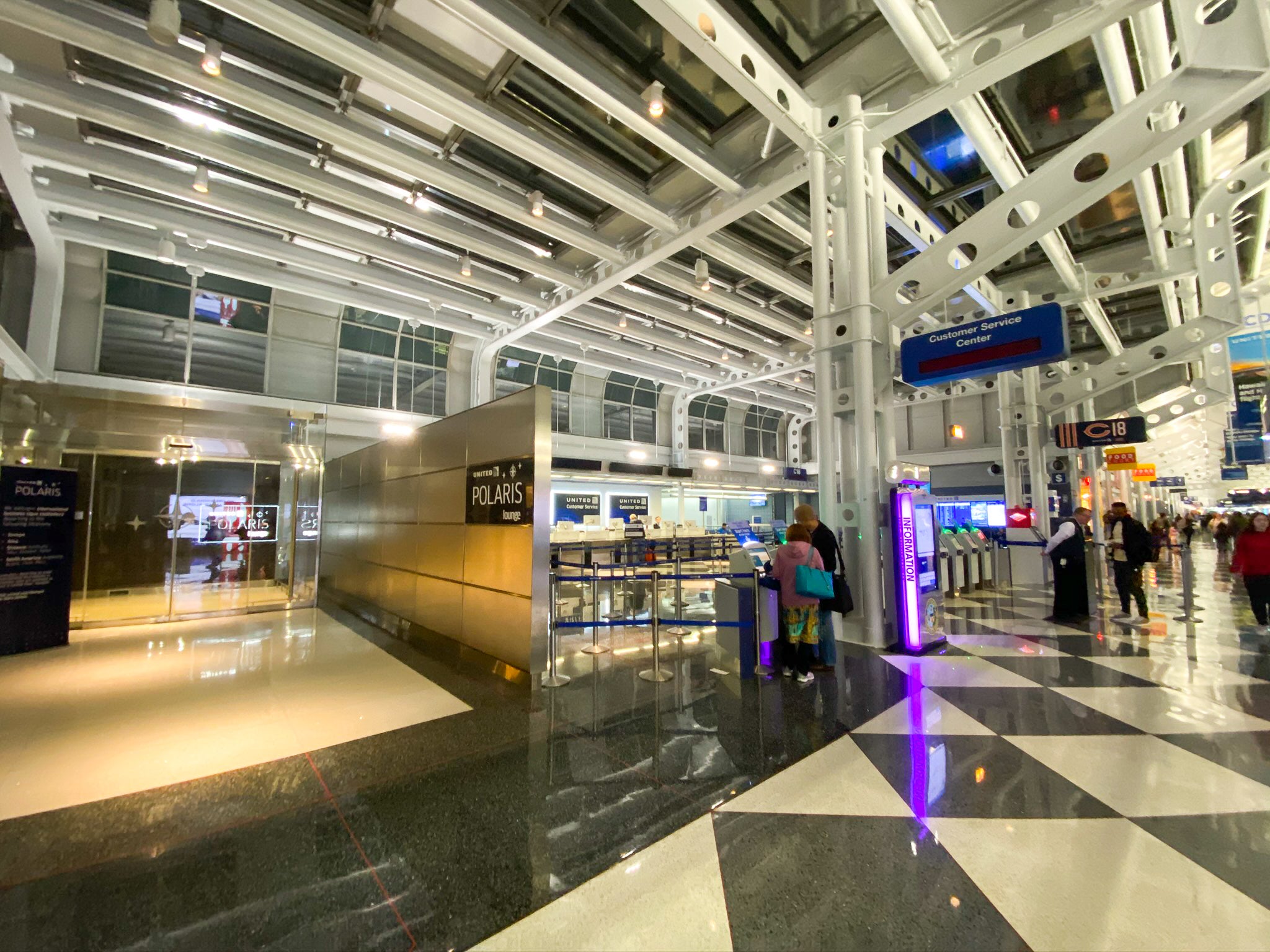 United Polaris Lounge Review Chicago O’Hare Airport [ORD]