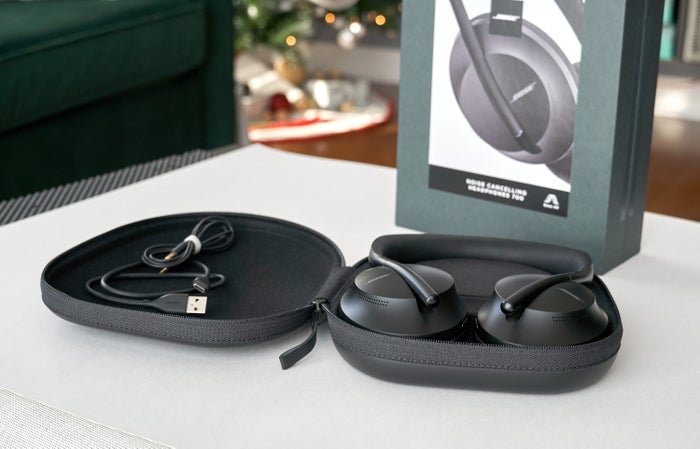 Bose Noise Cancelling Headphones 700 Bose Noise Cancelling Headphones 700