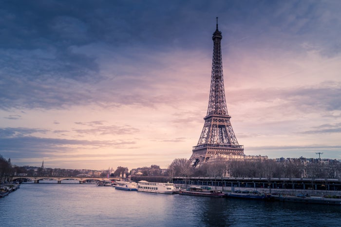100+ Virtual Tours of Popular Tourist Attractions Around the World [2025]