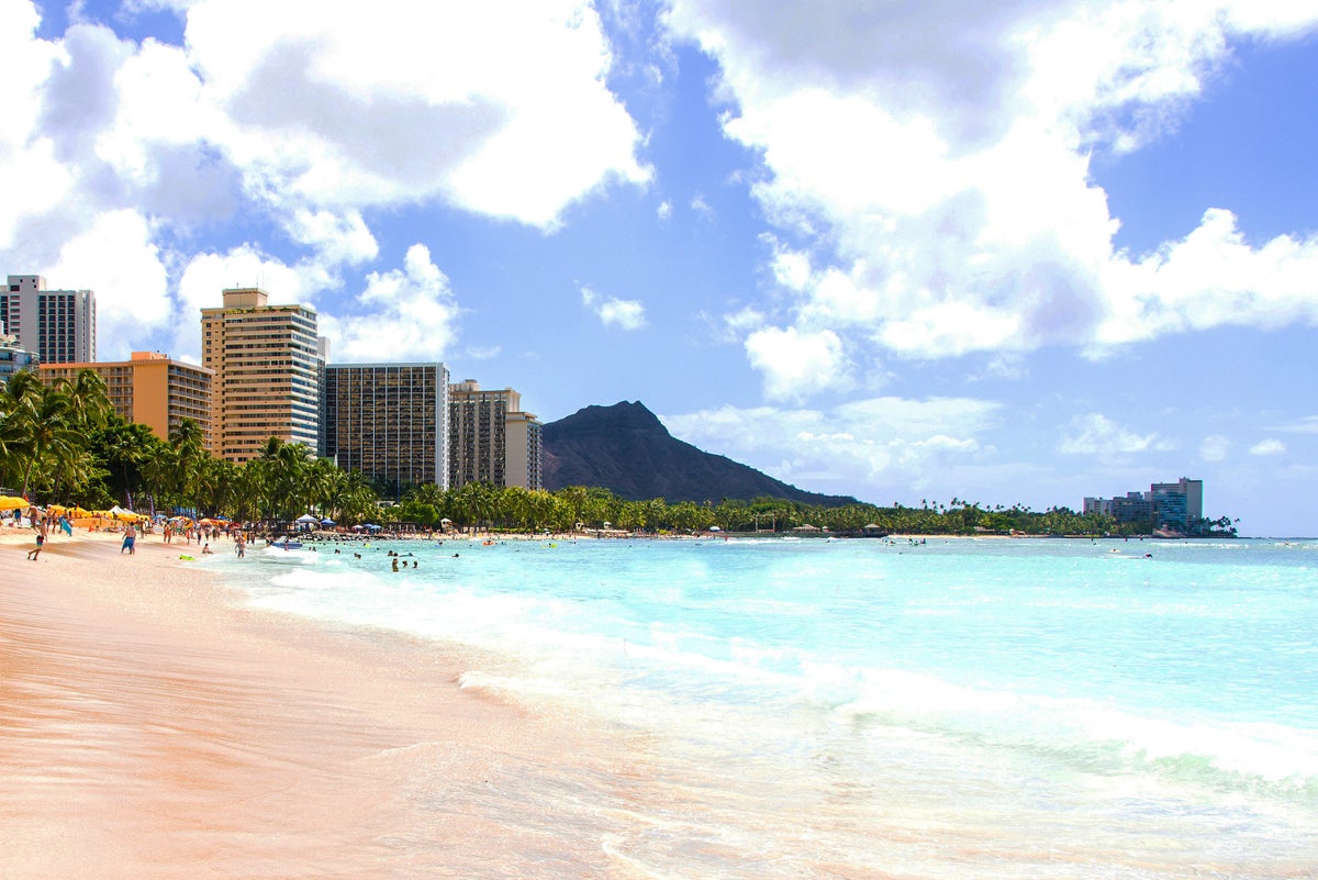 https://upgradedpoints.com/wp-content/uploads/2020/05/Waikiki-Beach.jpeg?auto=webp&disable=upscale&width=1200