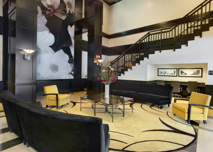 Hampton Inn and Suites Chicago Downtown Hampton Inn and Suites Chicago Downtown