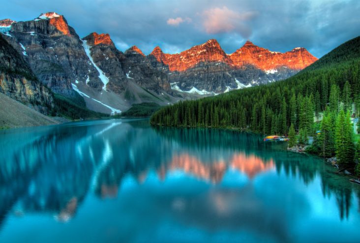 Lake and Mountain in Canada Lake and Mountain in Canada