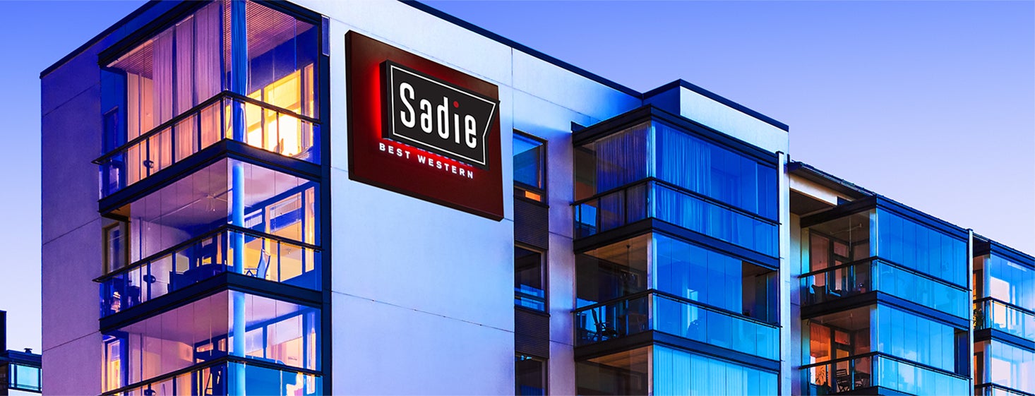 18 Best Western Hotel Brands Economy, Upscale & Luxury [2023]