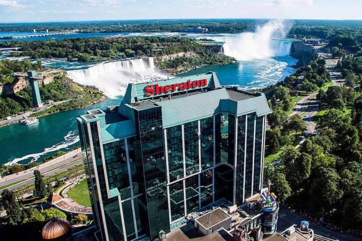 Sheraton pe Falls