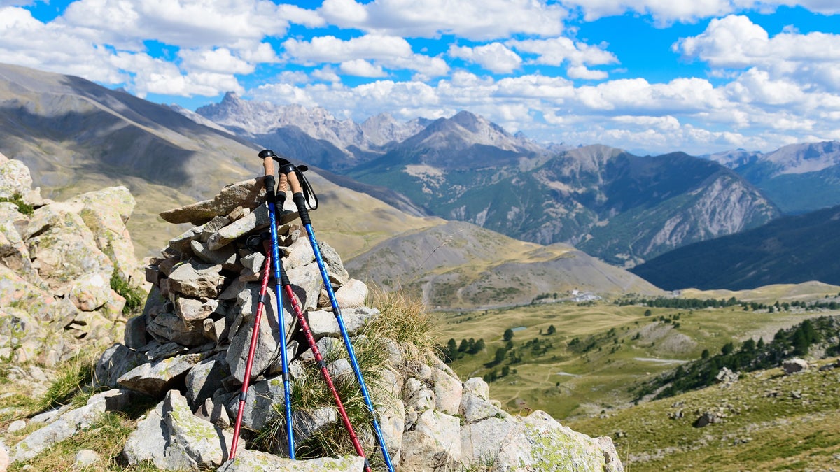 The 10 Best Trekking & Hiking Poles in 2023 [In-depth Buyer’s Guide]