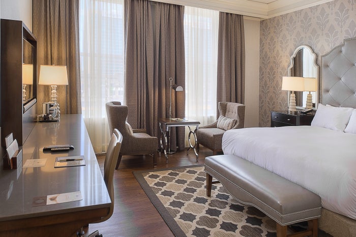 St. Louis Union Station Hotel Curio Collection by Hilton
