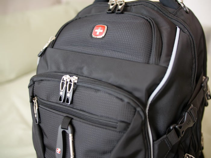 Swissgear external pockets