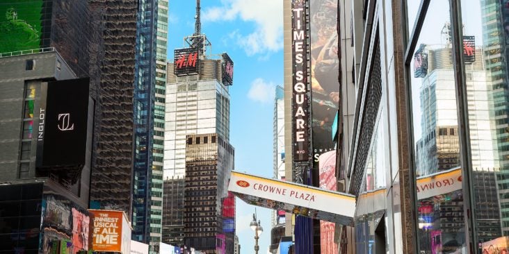 Crowne Plaza Times Square Manhattan 732x366 