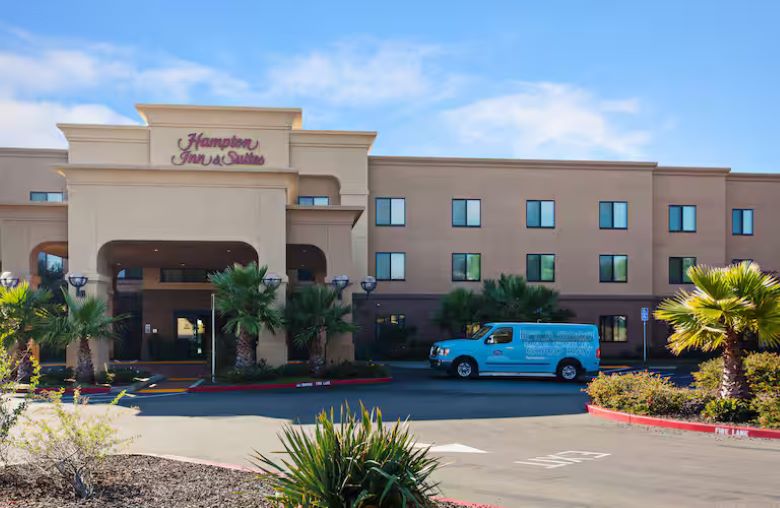 Hampton Inn & Suites Oakland Airport Alameda