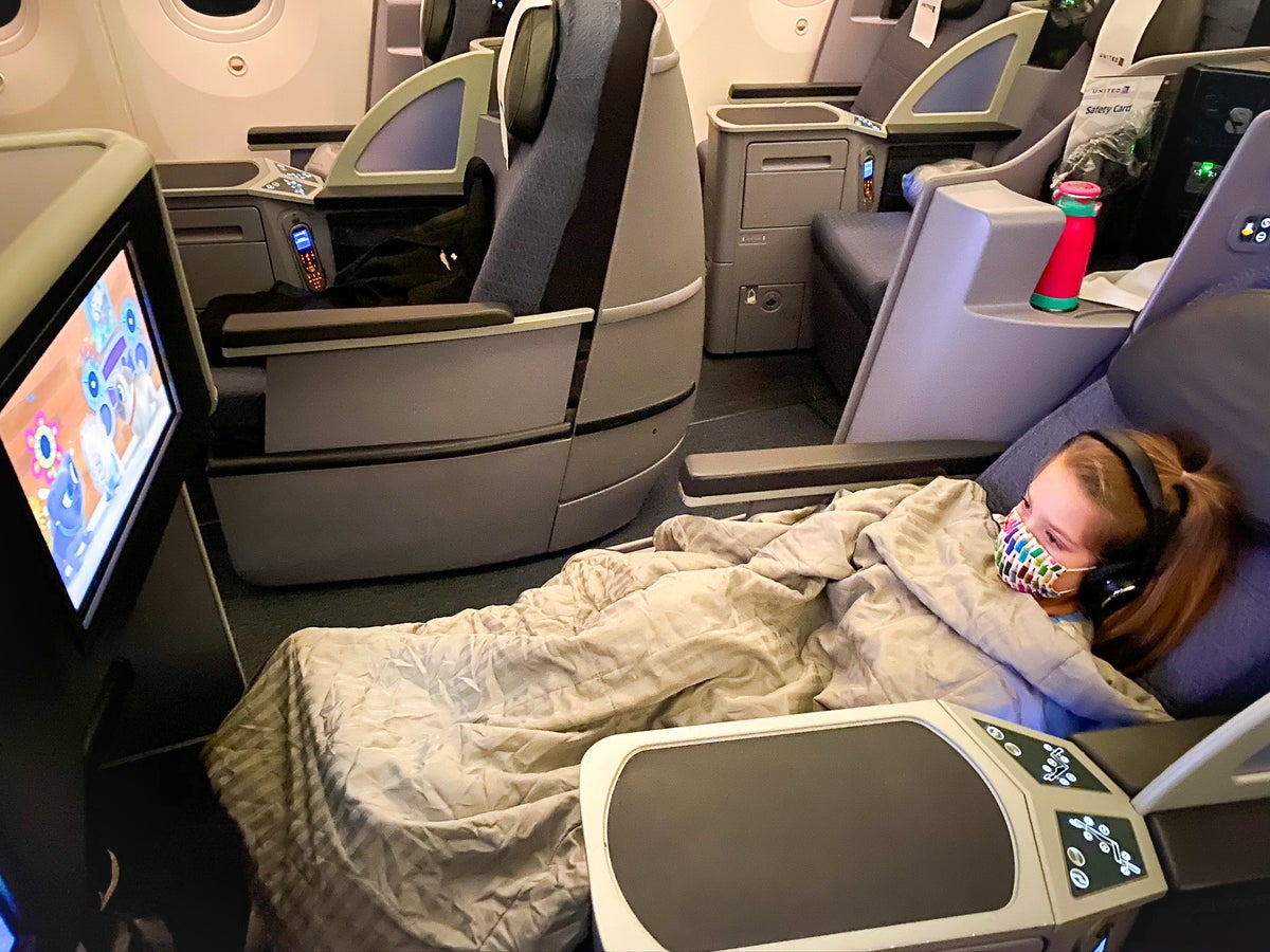 TV and Bed on United Boeing 787 Dreamliner Polaris Business Class