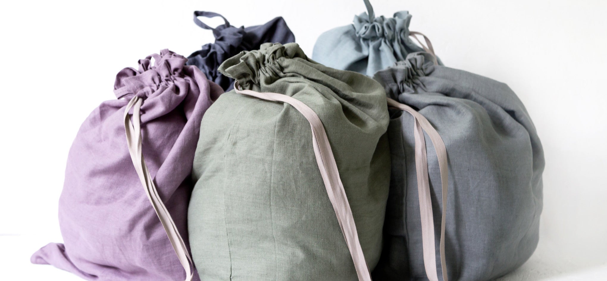 The 7 Best Travel Laundry Bags in 2022 [Mesh, Canvas, Nylon]