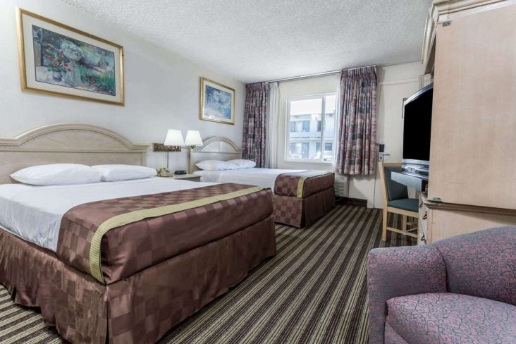 Travelodge by Wyndham San Francisco Airport North Guest Room Travelodge by Wyndham San Francisco Airport North Guest Room