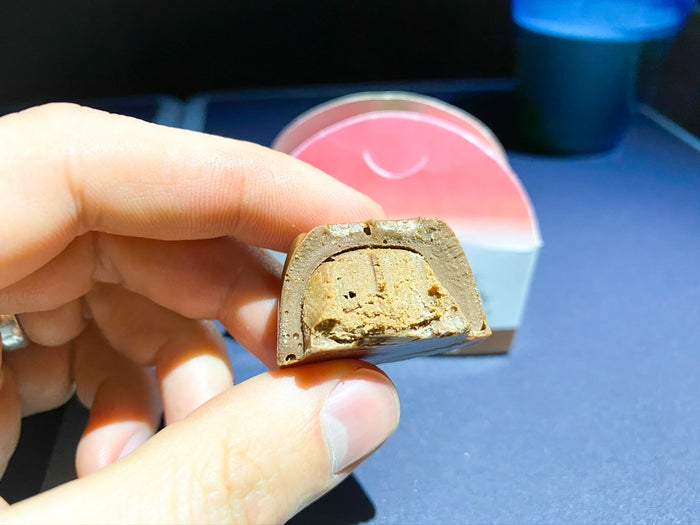 United Boeing 787 Dreamliner Polaris Business Class Chocolate Dessert Truffle