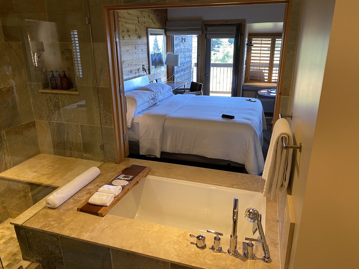 Ventana Big Sur an Alila Resort Ventana fireplace guestroom soaking tub