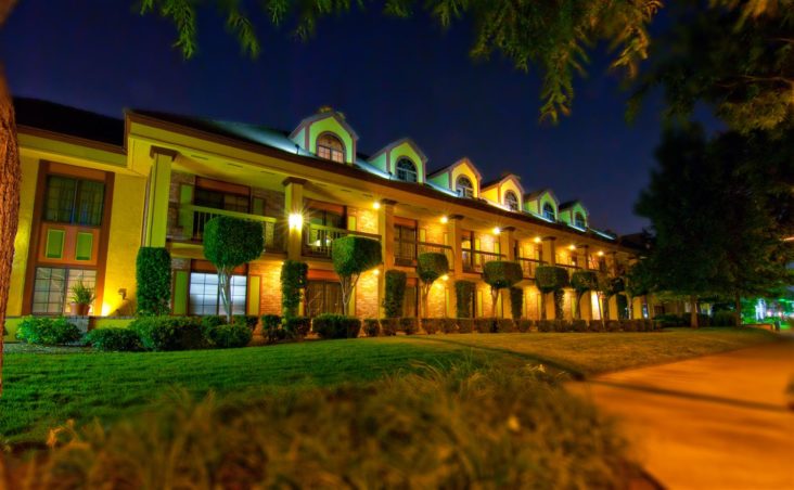 Best Western Plus Raffles Inn Suites Best Western Plus Raffles Inn Suites