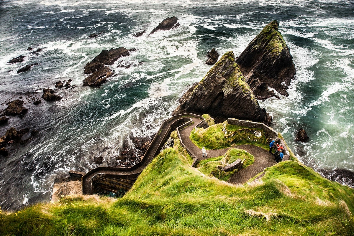The Best Ways to Fly to Ireland with Points and Miles
