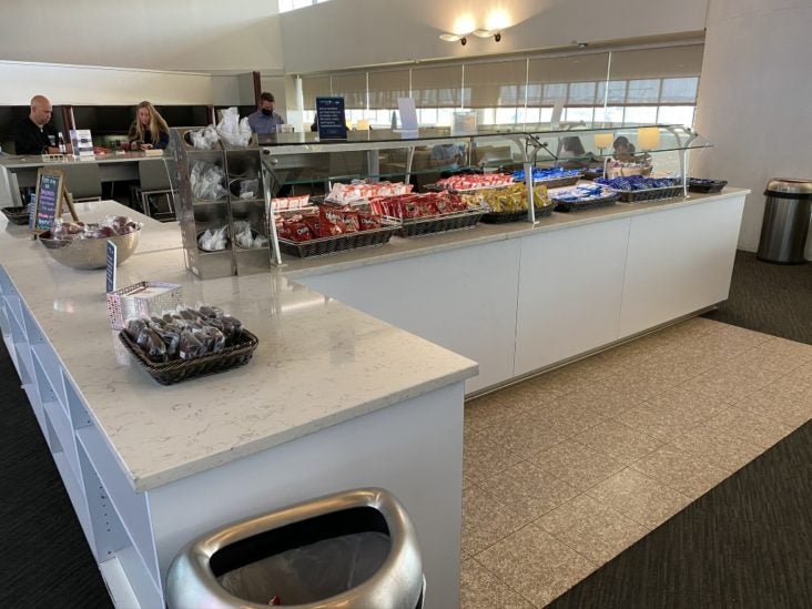 United Club EWR snacks United Club EWR snacks