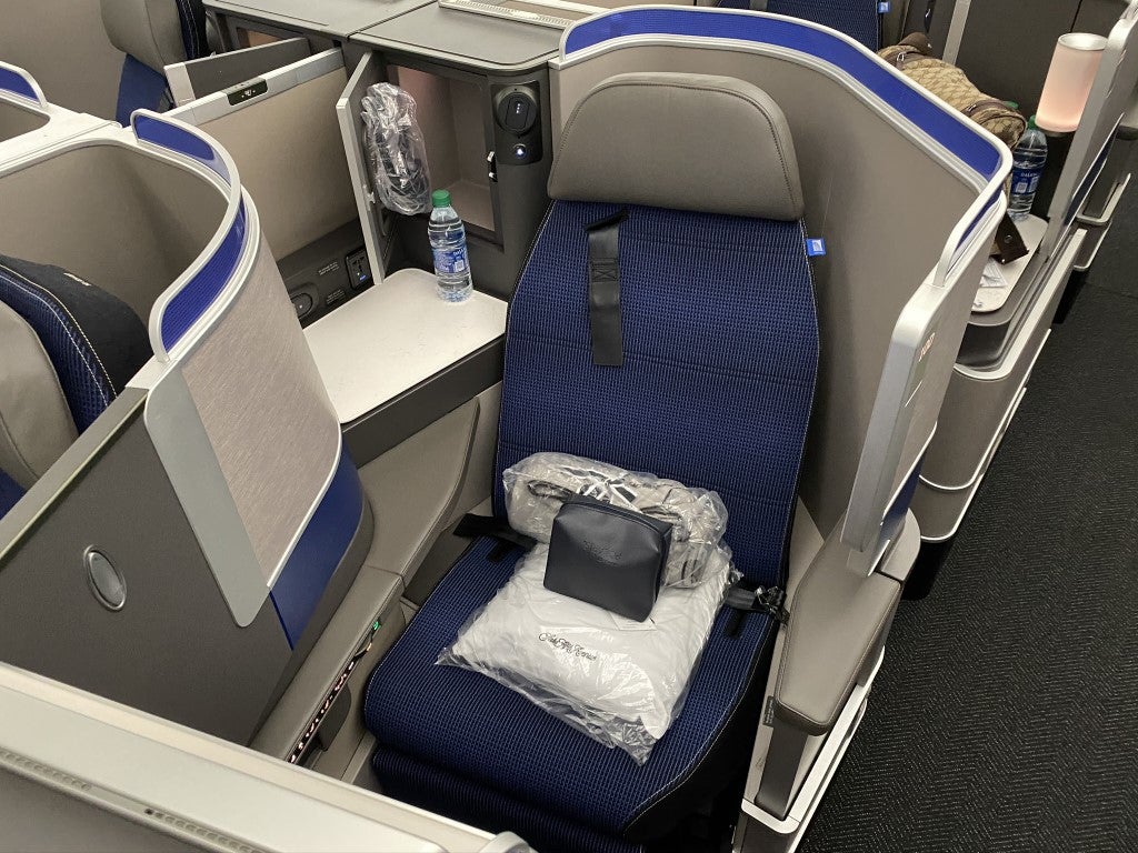 United Polaris Business Class Seat on Boeing 787-9 Dreamliner