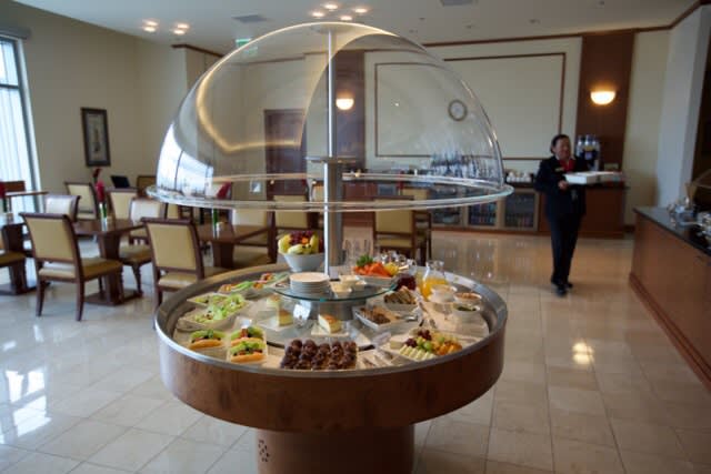 Emirates Lounge SFO Emirates Lounge SFO