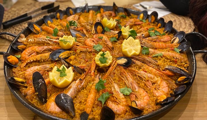 Spanish Paella Airbnb Online Experience