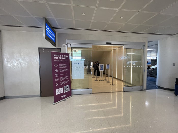 Amex Centurion Lounge PHX Entry