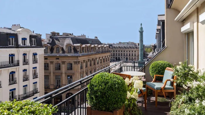 8 Best Paris Hotels To Book With Points [For Max Value]