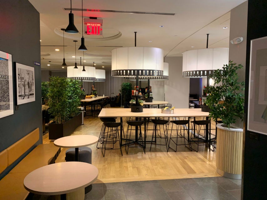 List of Lounges at Newark Liberty International Airport [EWR]