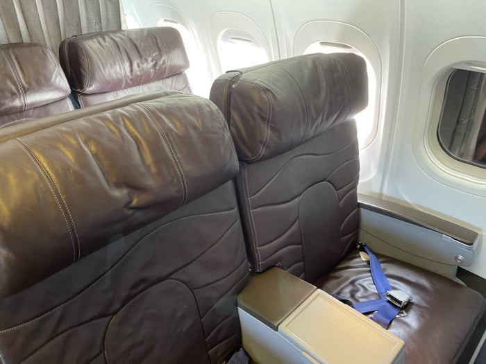 Hawaiian Airlines Interisland B717 First Class Review [OGG to HNL]