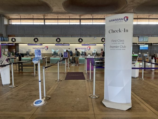 Hawaiian Airlines Interisland First Class Review [OGG to HNL]