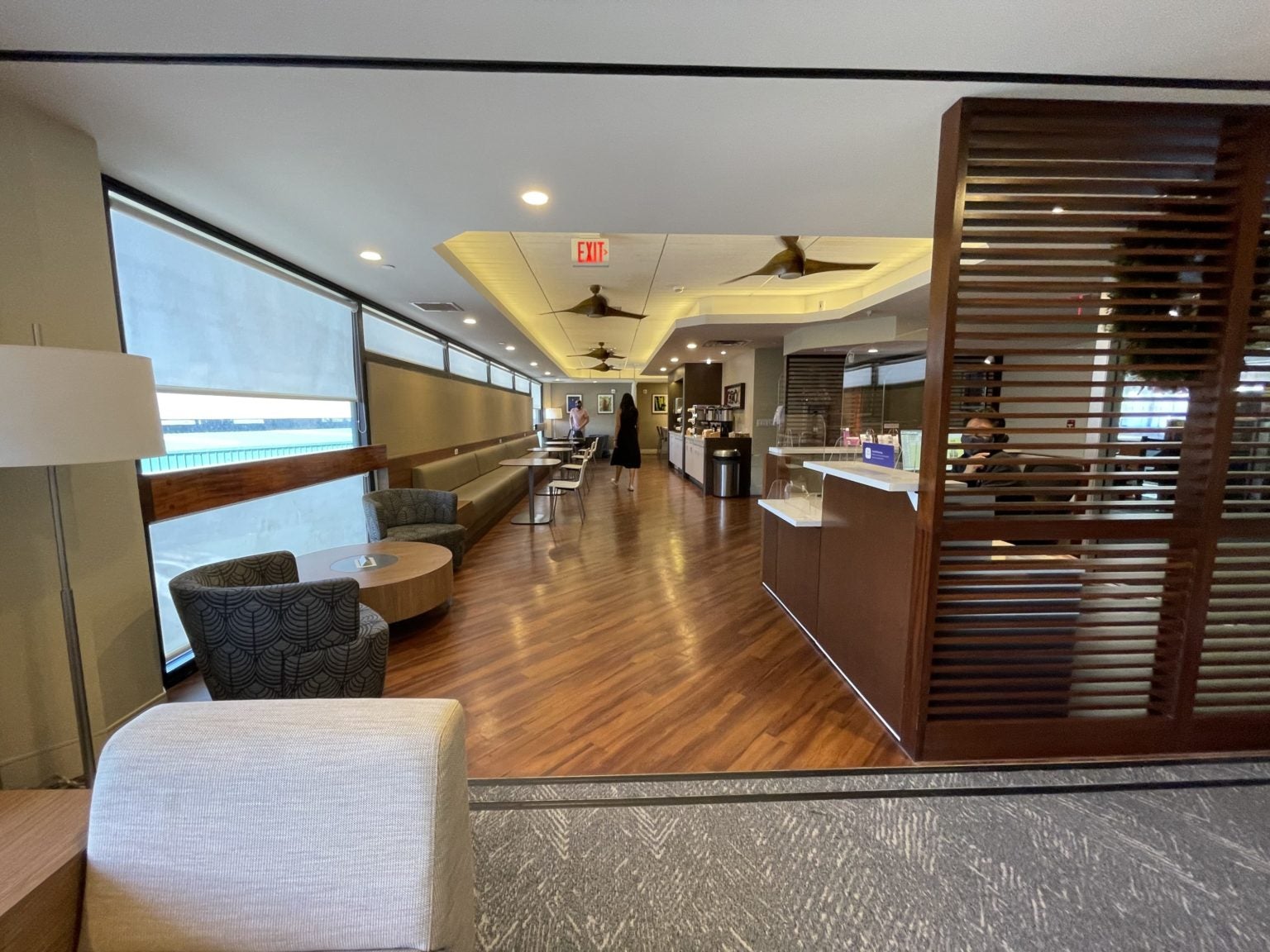 Hawaiian Airlines Interisland First Class Review [OGG to HNL]