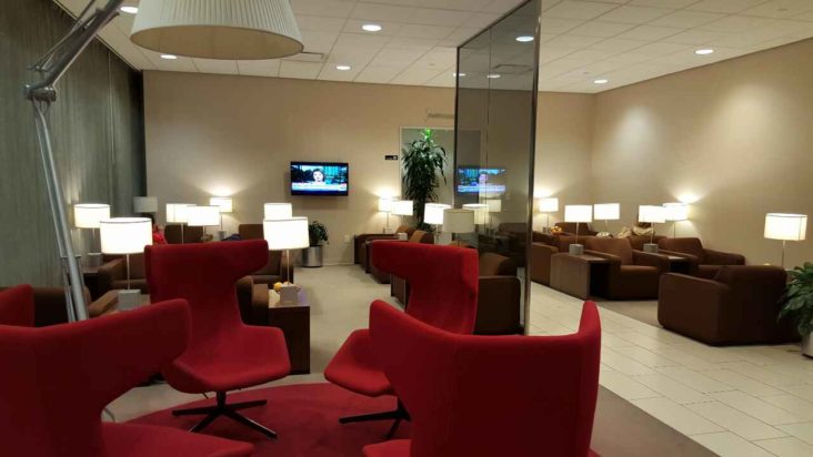 KLM Crown Lounge IAH KLM Crown Lounge IAH